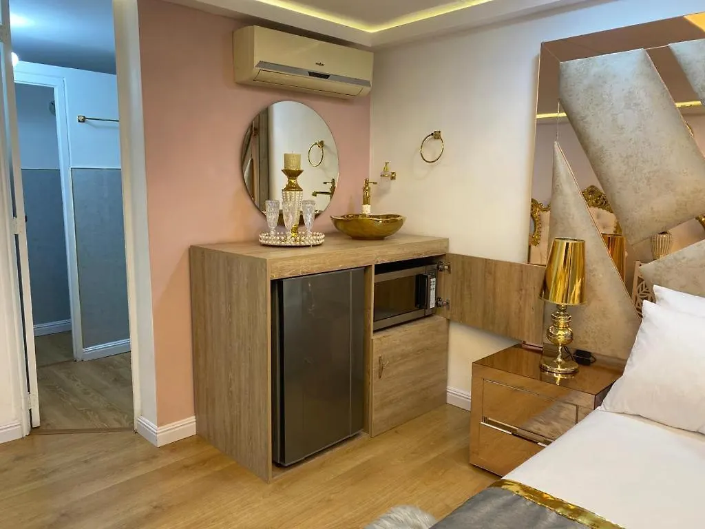 Nuevo Y Lujoso Apartamento Por El Lleras Medellín Daire