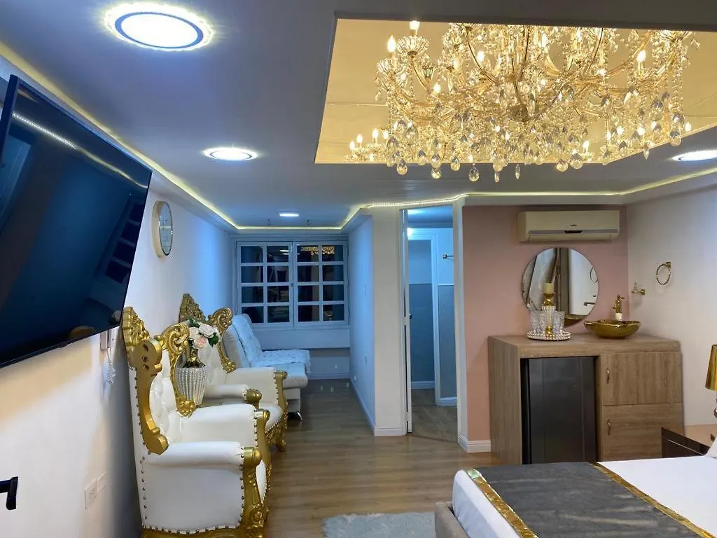 Nuevo Y Lujoso Apartamento Por El Lleras Medellín Daire