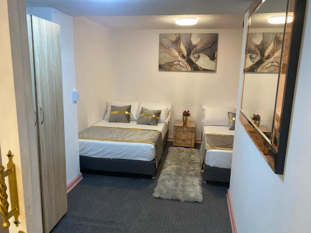 Nuevo Y Lujoso Apartamento Por El Lleras Medellín